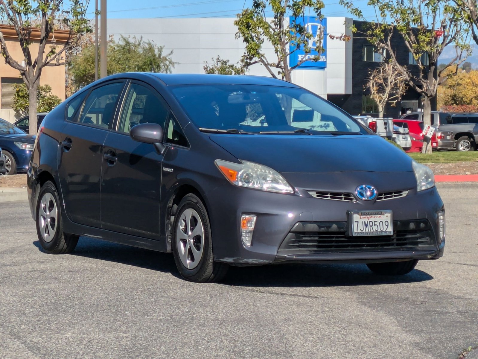2015 Toyota Prius Four photo 3