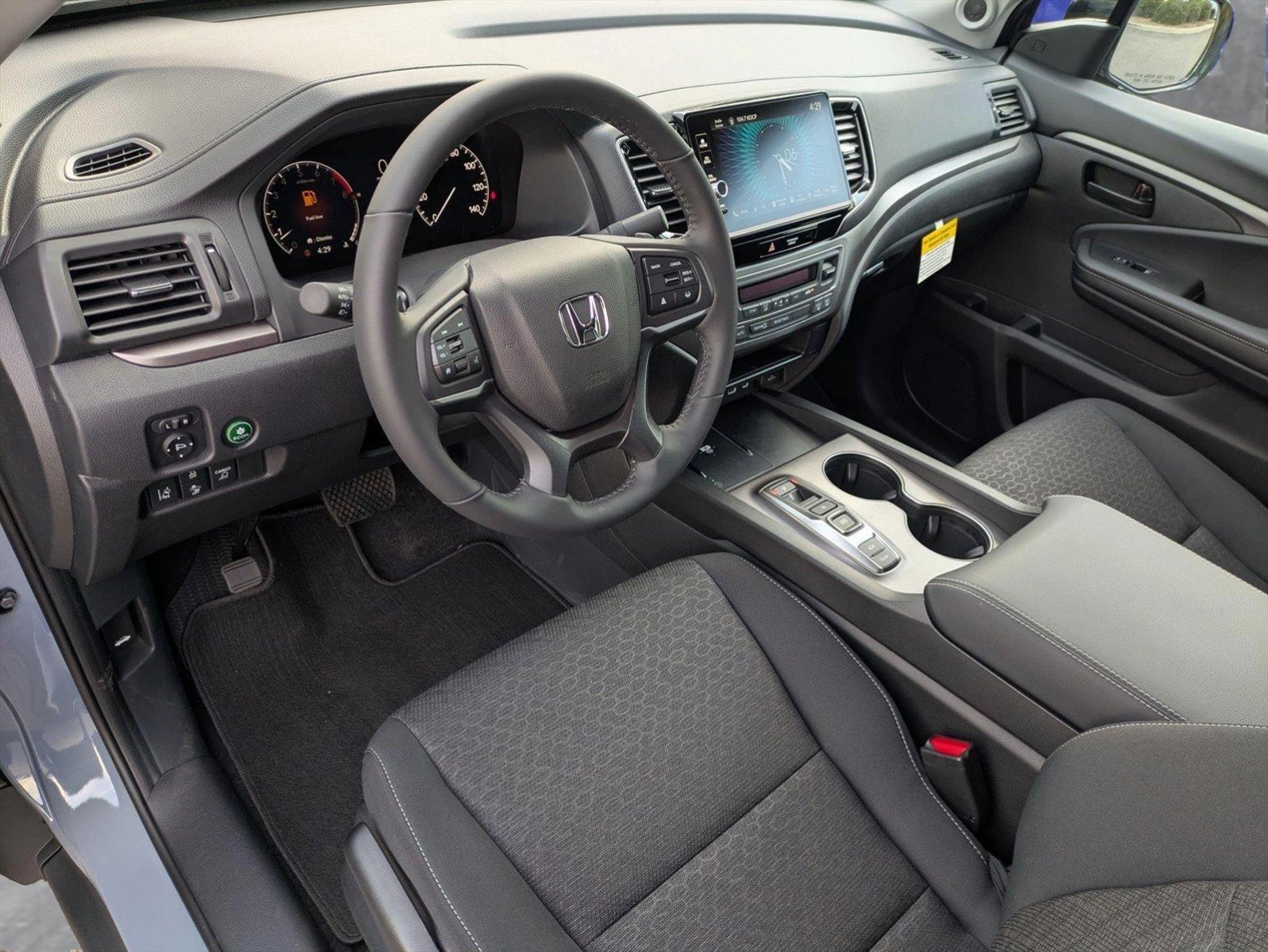 2025 Honda Ridgeline Sport photo 3