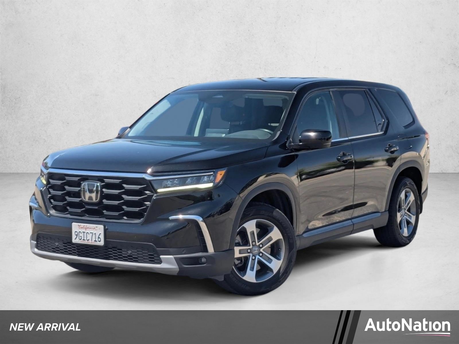 2023 Honda Pilot EX-L 8-Occupant 2WD's photo