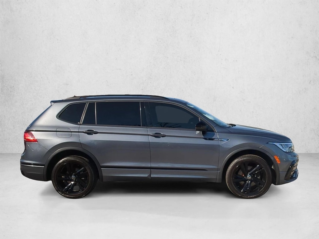 Used 2023 Volkswagen Tiguan 2.0T SE R-Line Black SUV