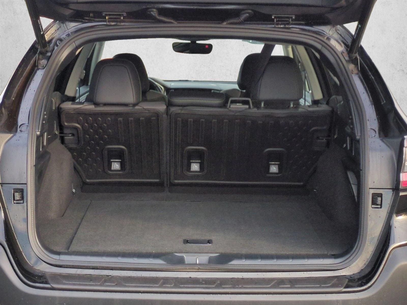 2024 Subaru Outback Onyx Edition photo 6