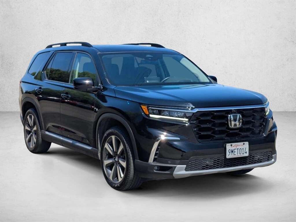 Certified 2025 Honda Pilot Elite SUV