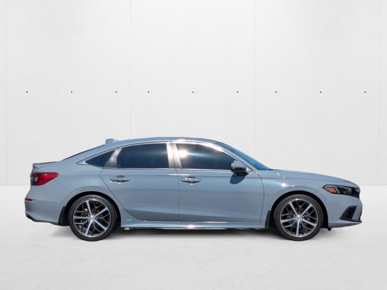 2022 Honda Civic Touring photo 4