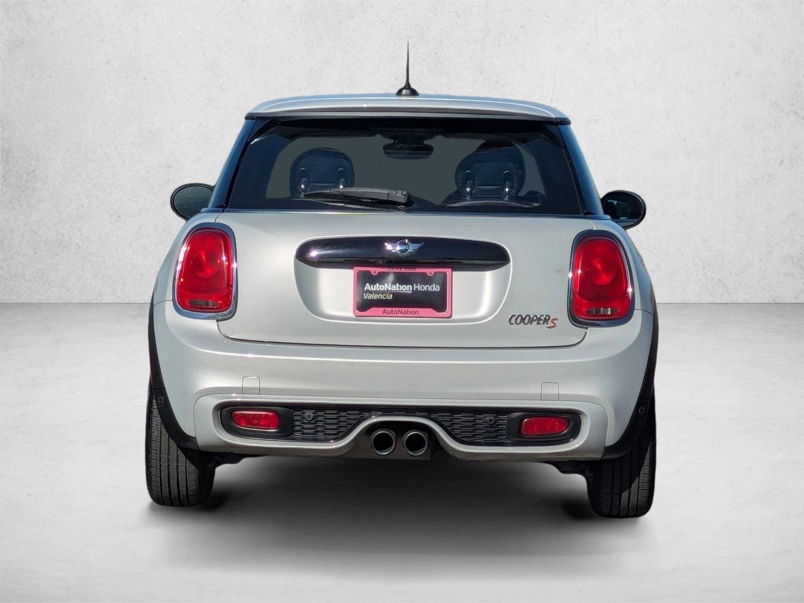 2017 MINI Hardtop 2 Door Cooper S photo 6