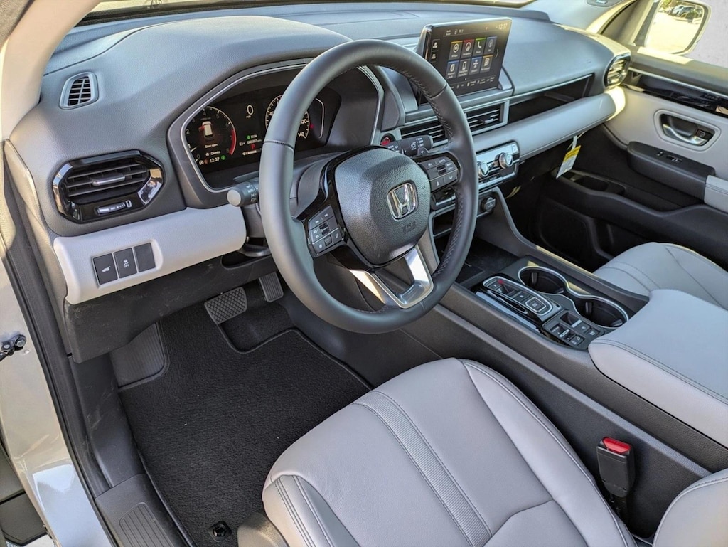 New 2025 Honda Pilot Touring+ SUV