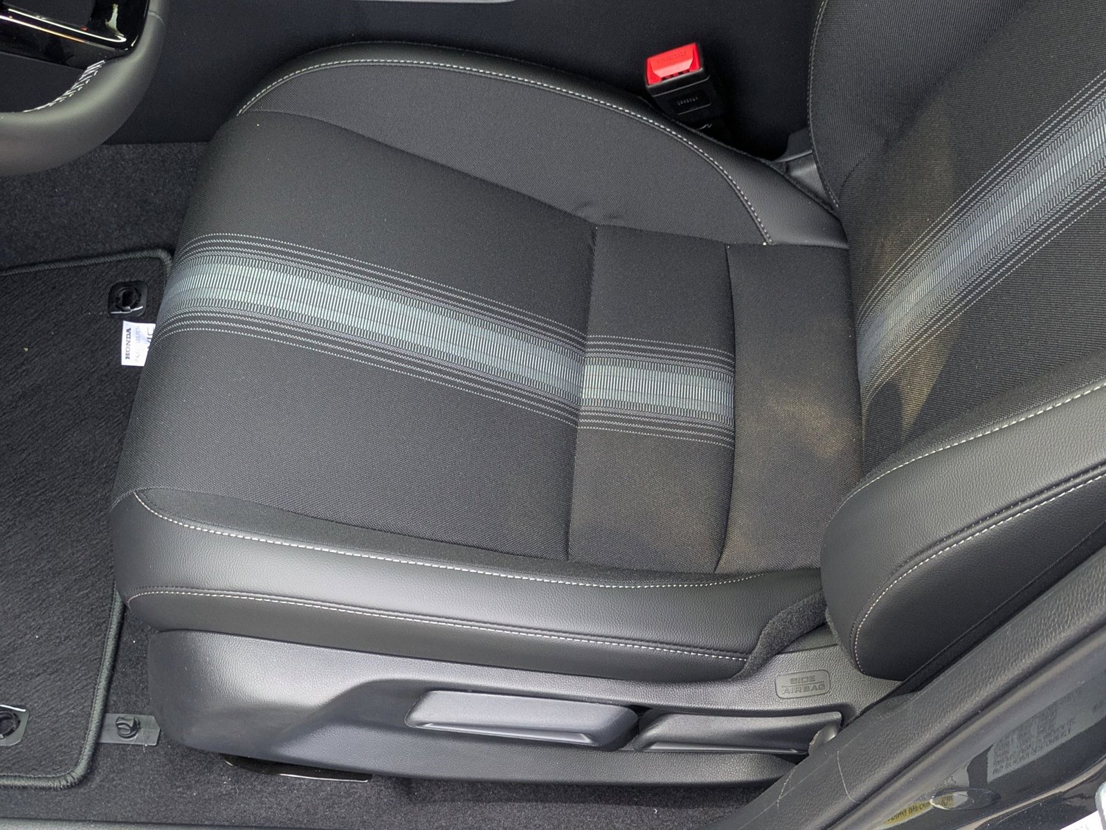 2026 Honda Civic Sport Hatchback photo 2
