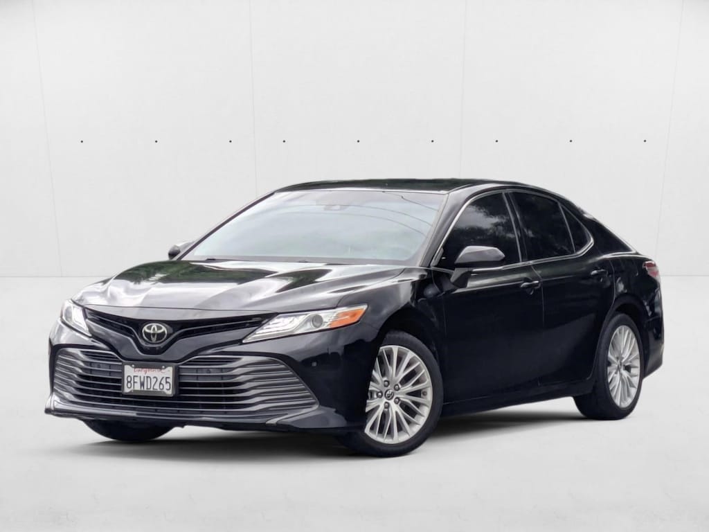 Used 2018 Toyota Camry XLE Sedan