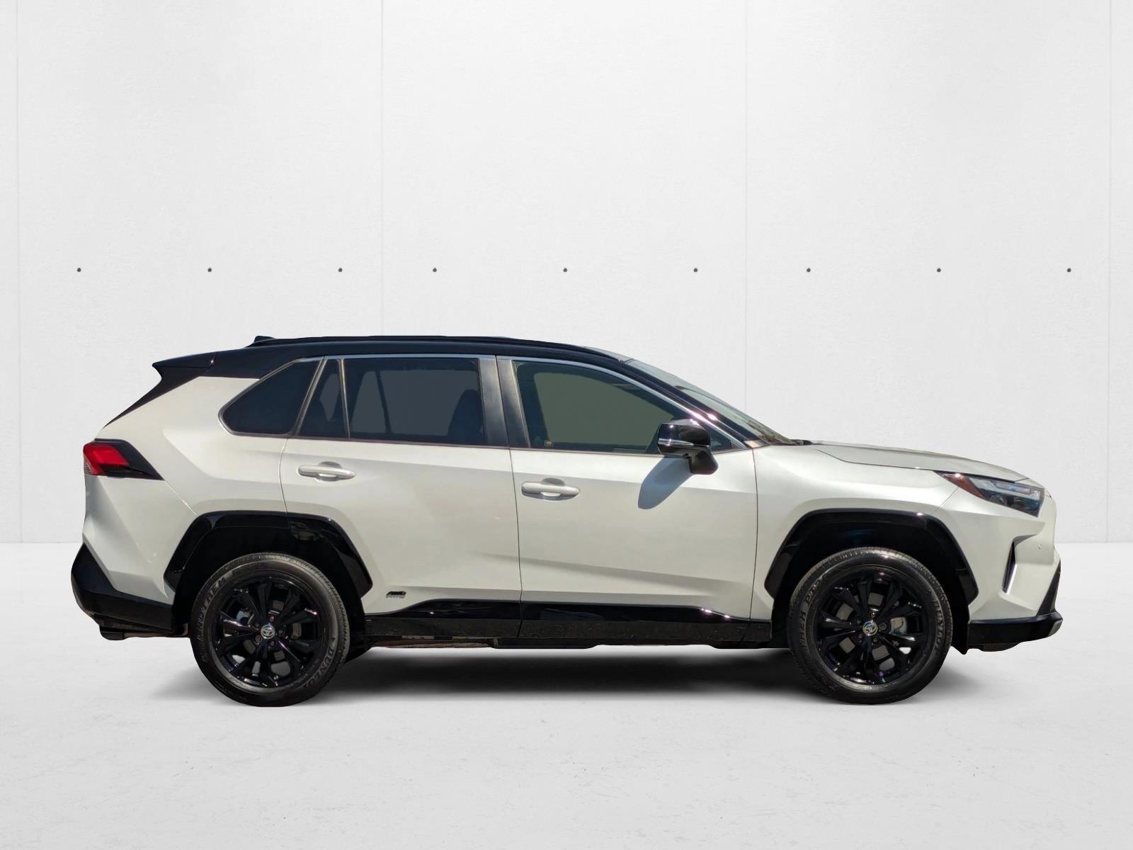 2023 Toyota RAV4 Hybrid XSE photo 4