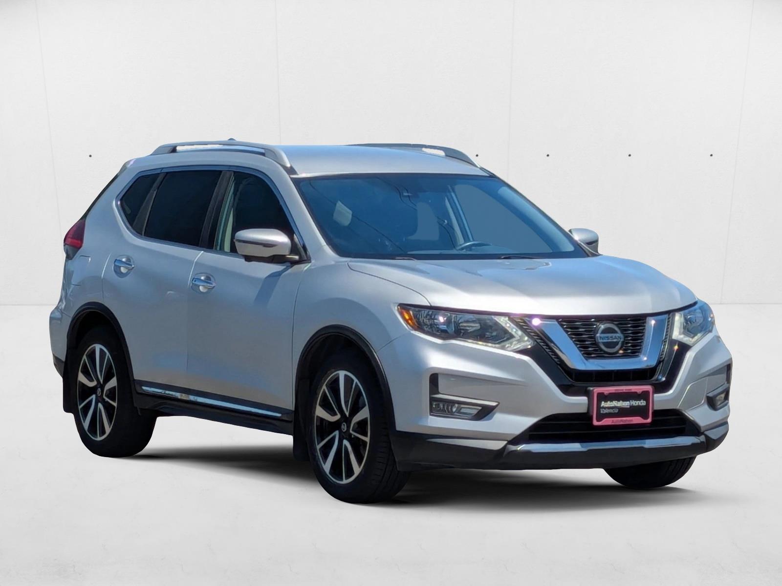 2019 Nissan Rogue SL photo 3