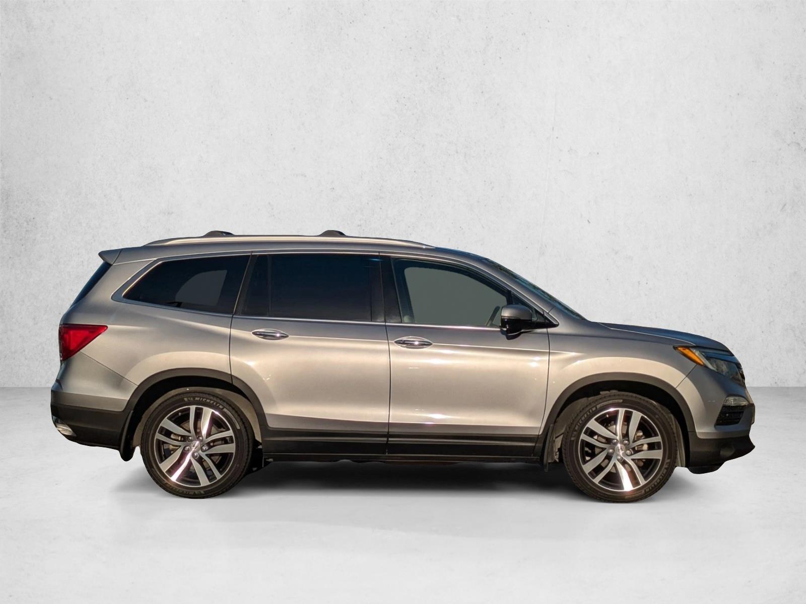 2018 Honda Pilot Touring photo 4