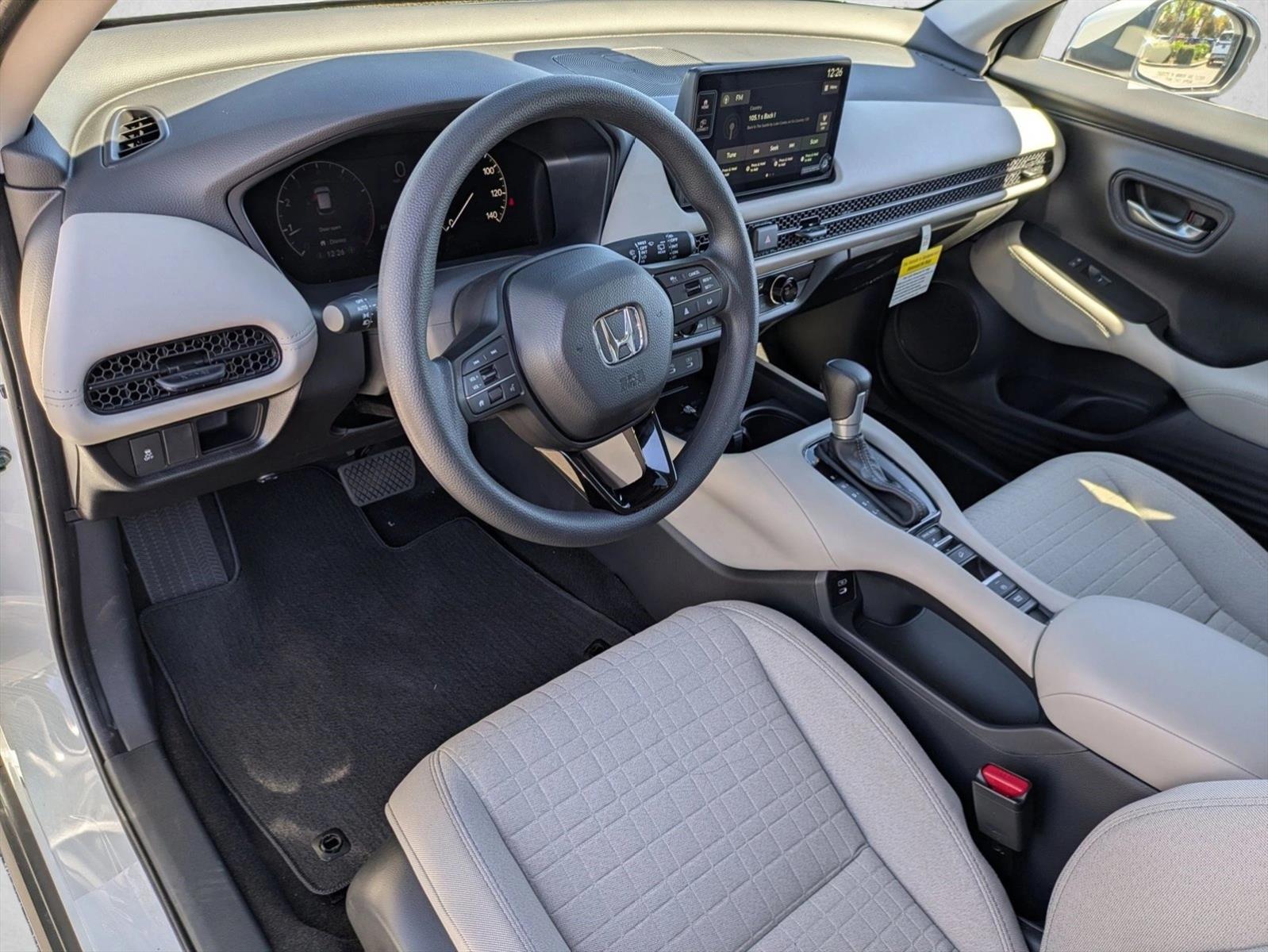 2026 Honda HR-V 2WD LX photo 3