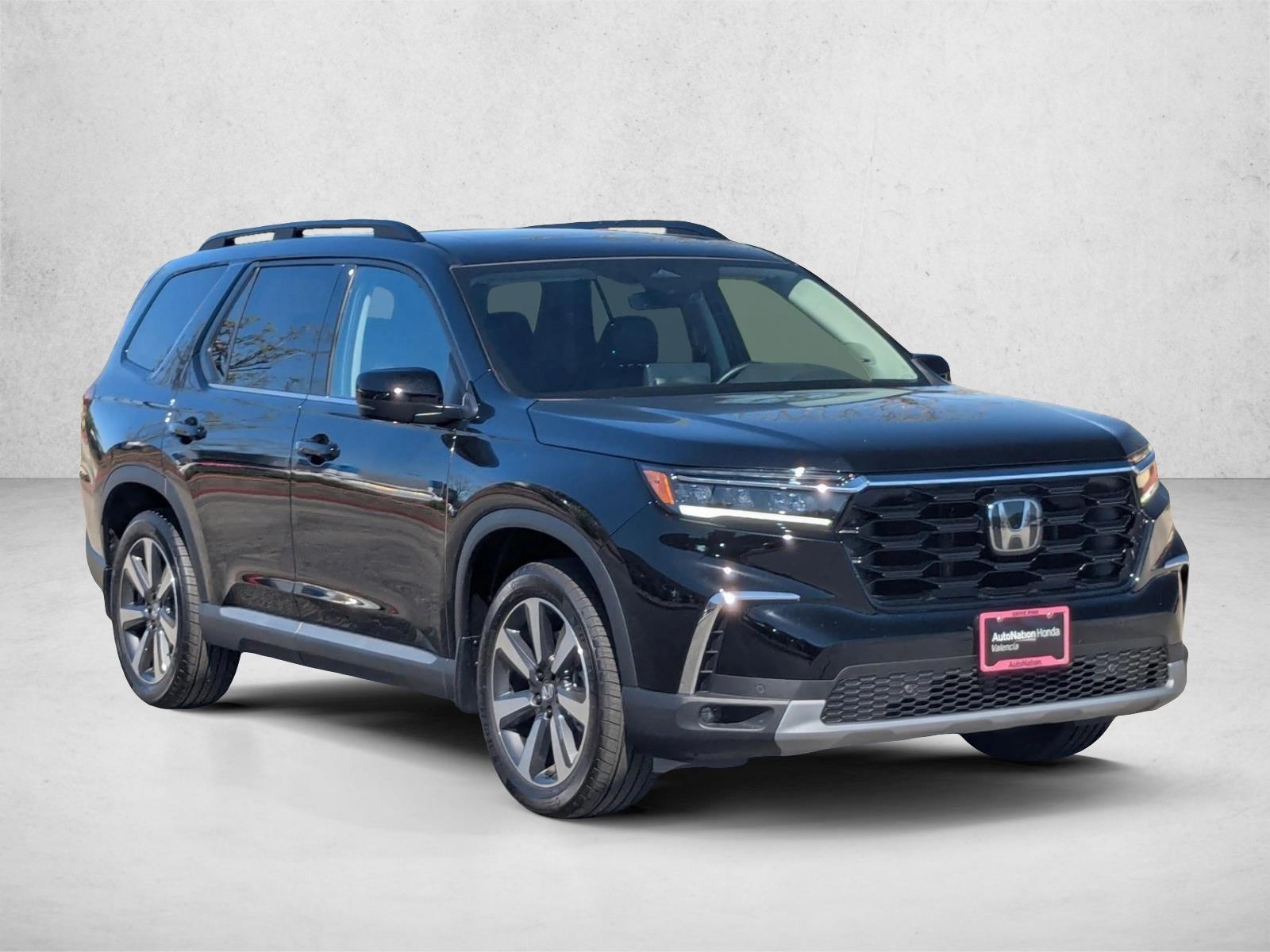 2025 Honda Pilot Touring photo 3