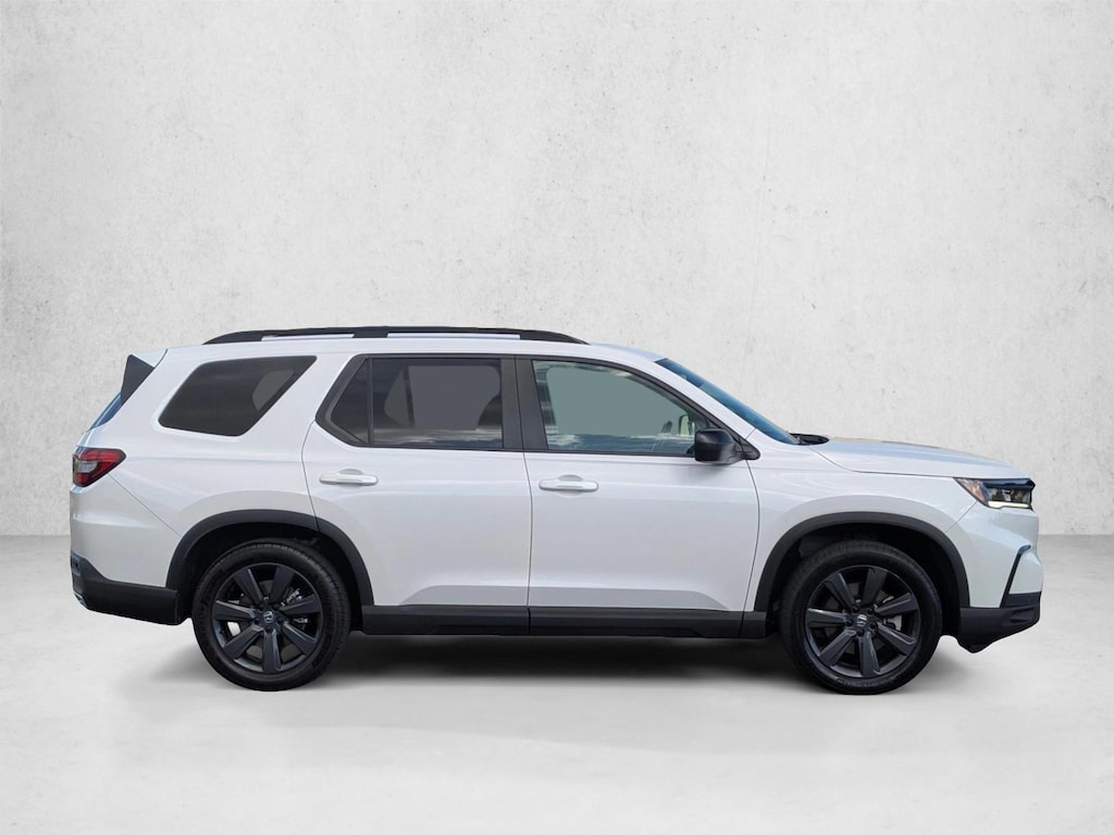 Used 2025 Honda Pilot Sport SUV