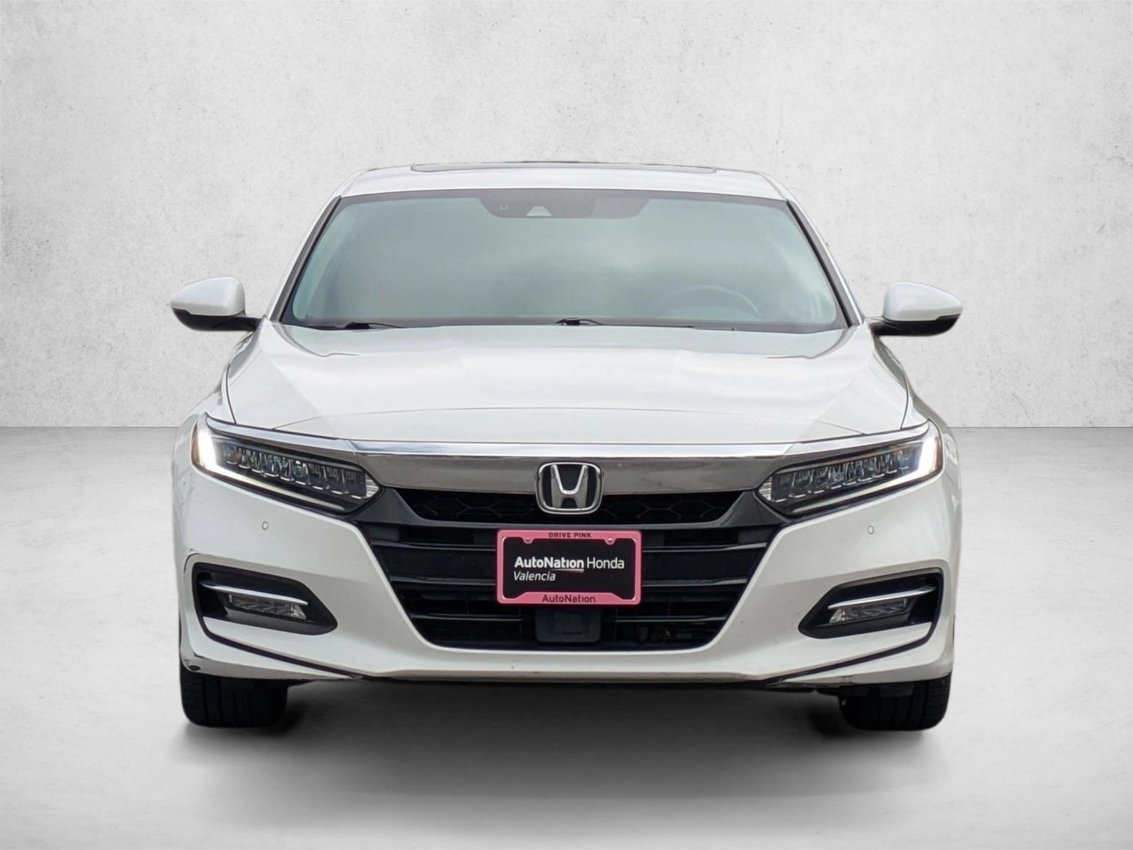 2019 Honda Accord Hybrid Touring photo 2