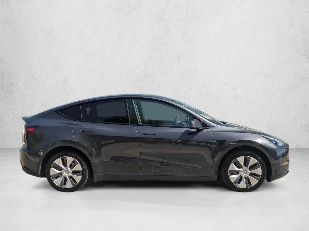 Used 2024 Tesla Model Y Long Range SUV