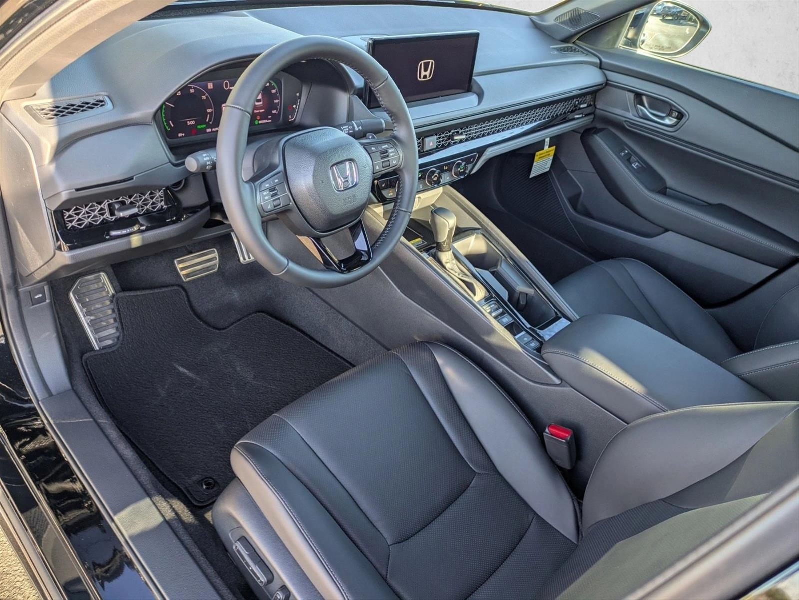 2025 Honda Accord Hybrid Sport-L photo 3