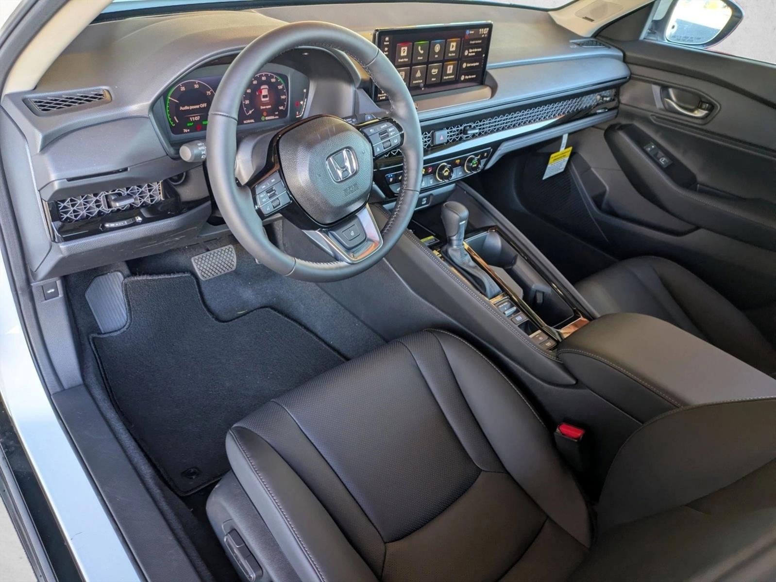 2025 Honda Accord Hybrid Touring photo 3