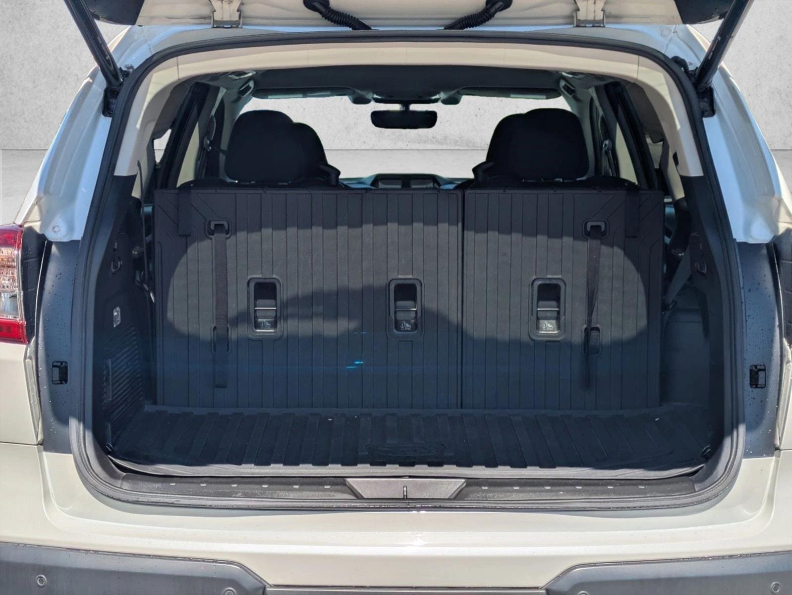 2021 Subaru Ascent Premium 7-Passenger photo 6