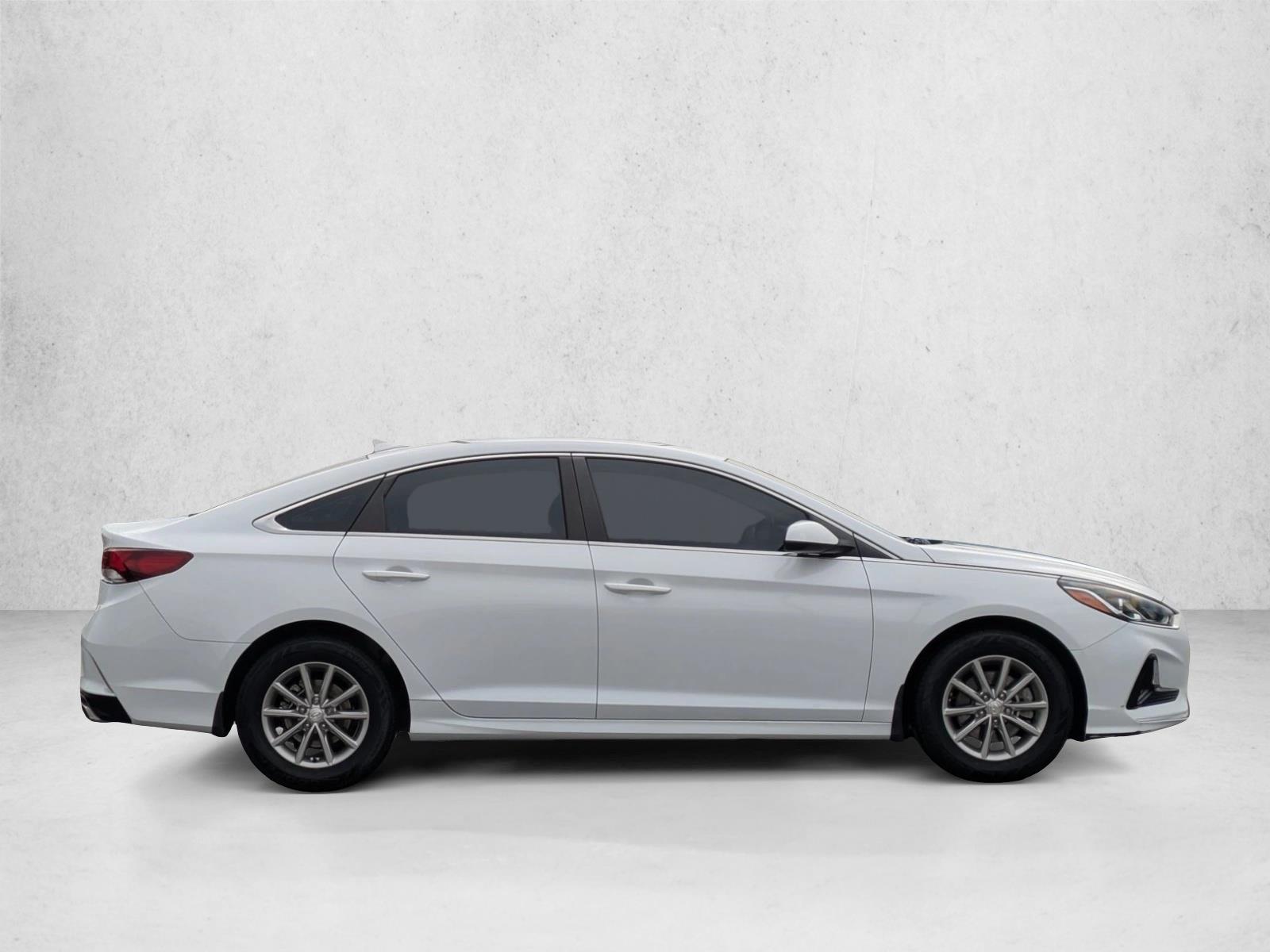2019 Hyundai Sonata SE photo 4