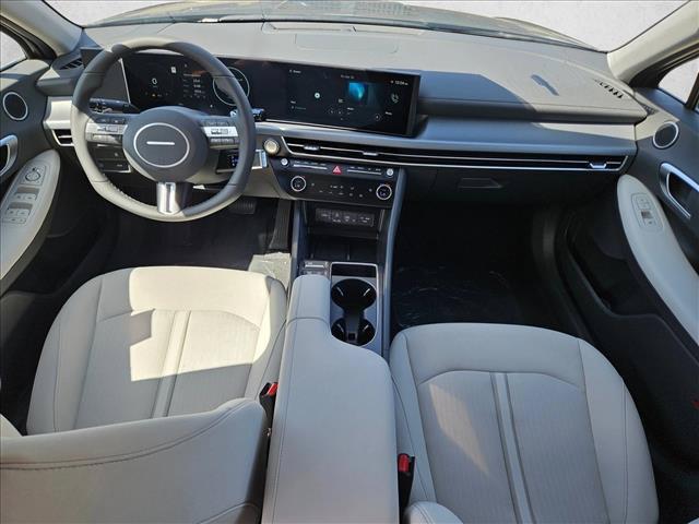2025 Hyundai Sonata SEL - Photo 15