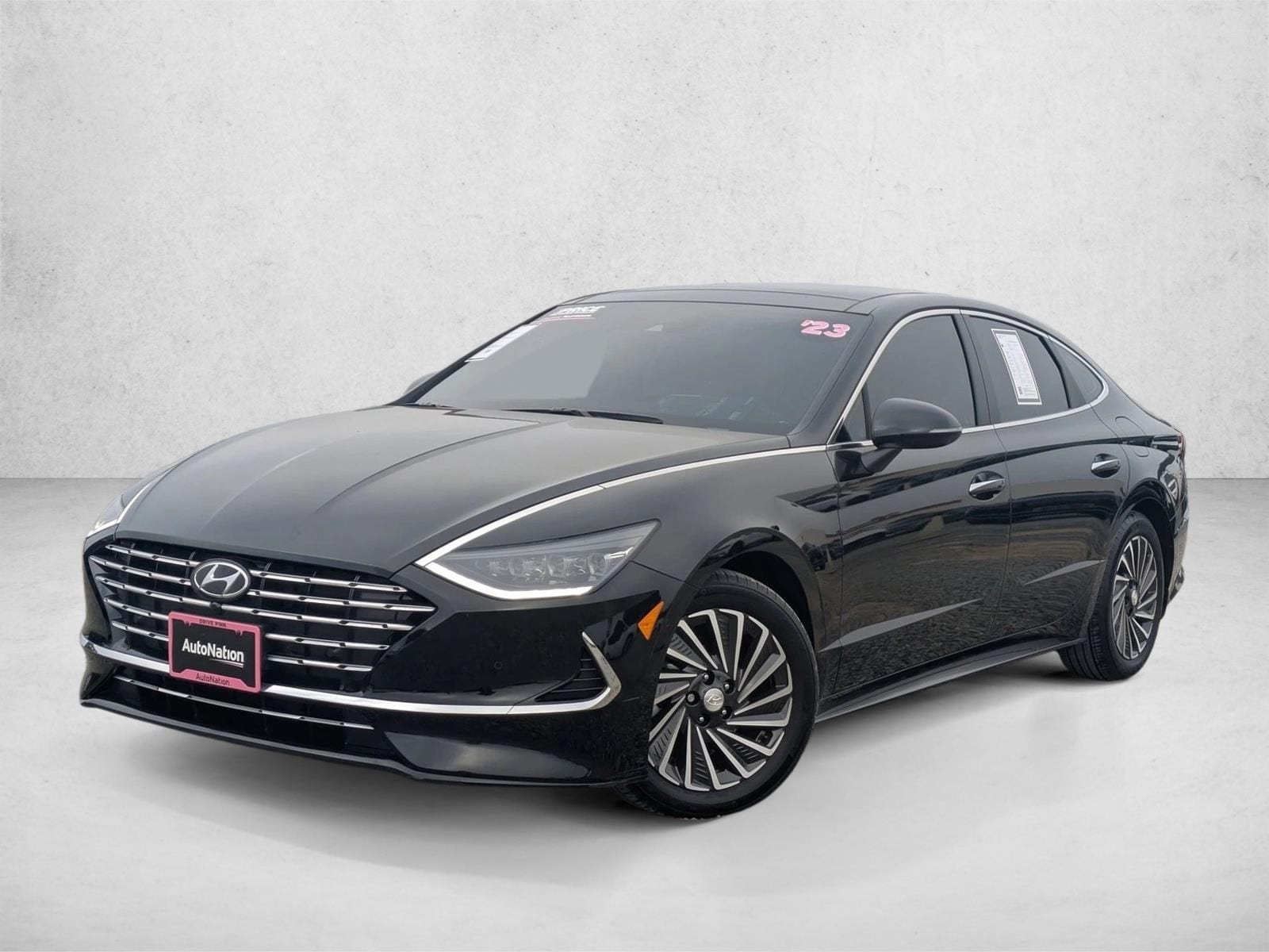 2023 Hyundai Sonata Hybrid Limited's photo