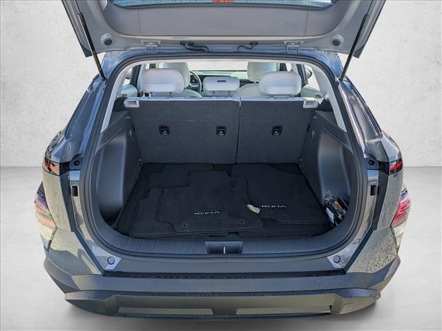 2025 Hyundai Kona SE photo 6
