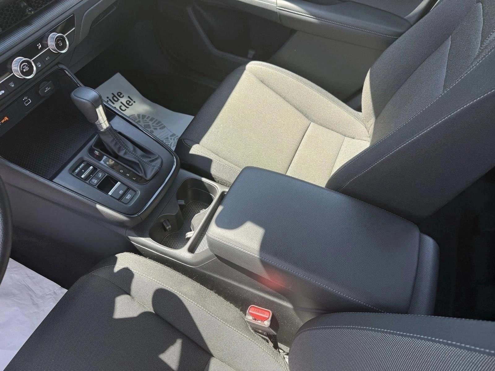 2024 Honda CR-V LX - Photo 13