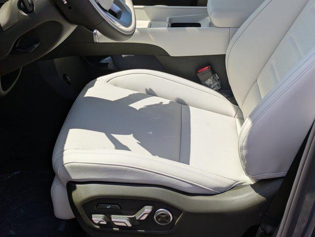 2025 Hyundai Santa Fe Calligraphy - Photo 4