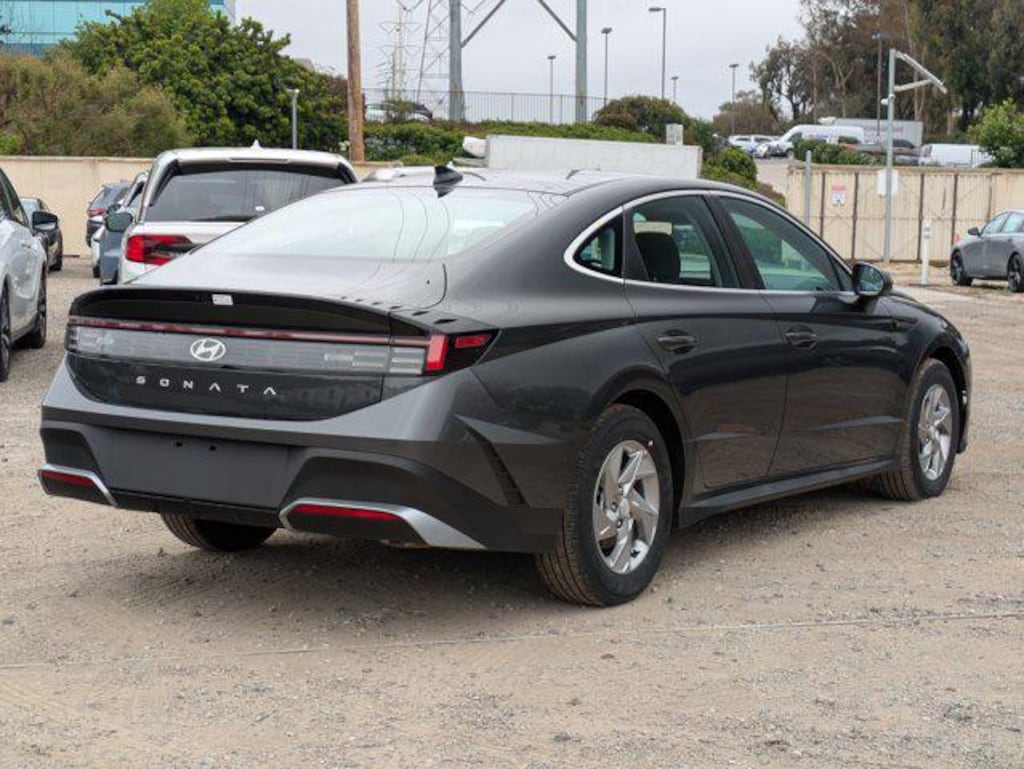 New 2025 Hyundai Sonata SE Sedan