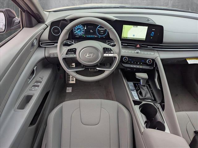 2025 Hyundai Elantra Blue - Photo 14