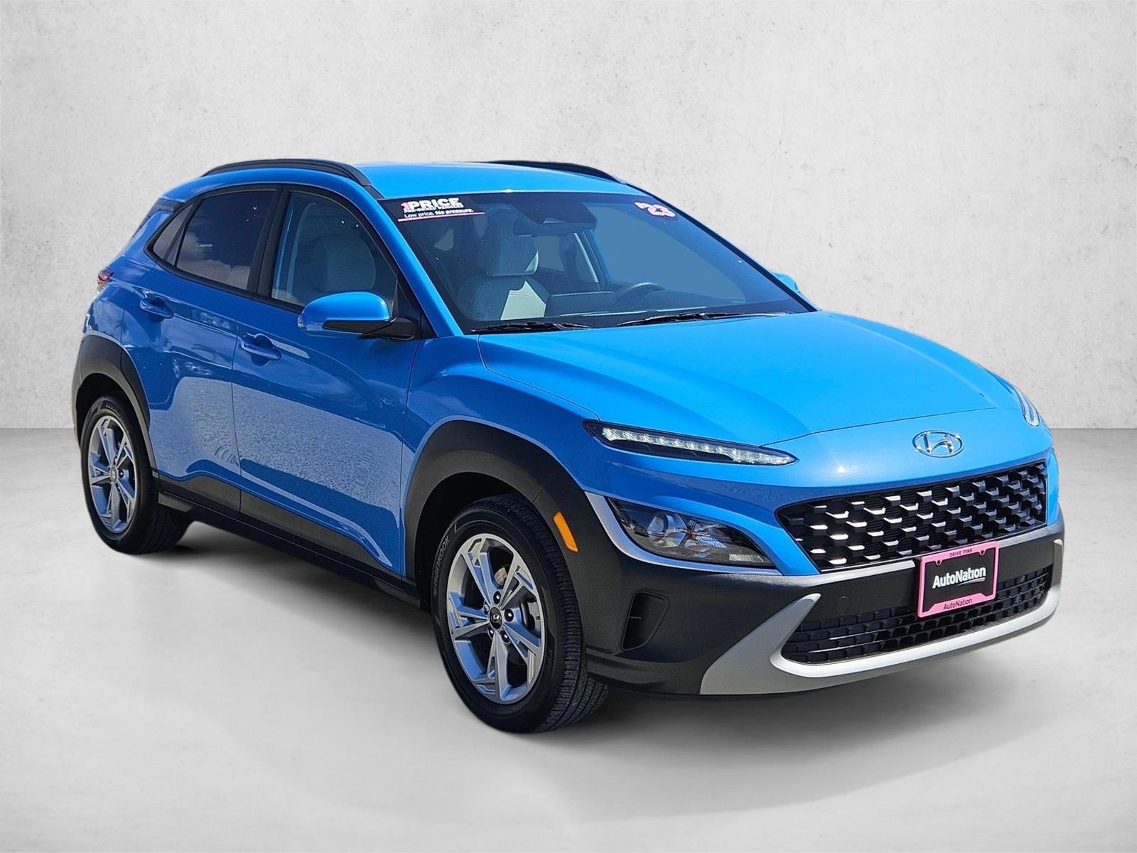 2023 Hyundai Kona SEL photo 3