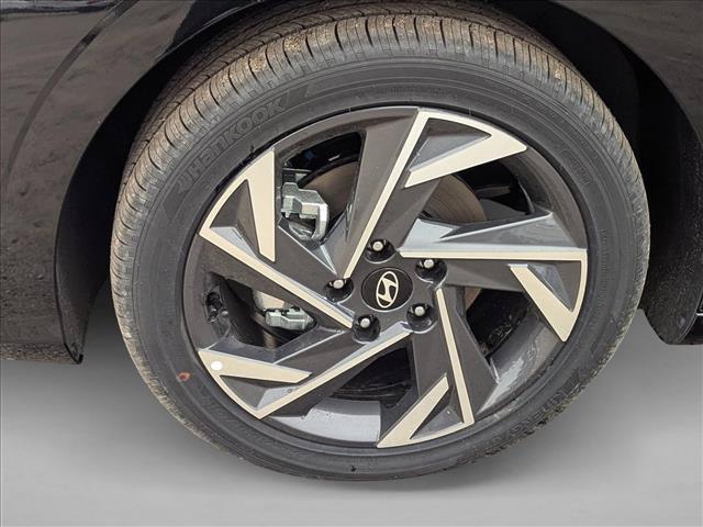 2025 Hyundai Elantra Blue - Photo 9