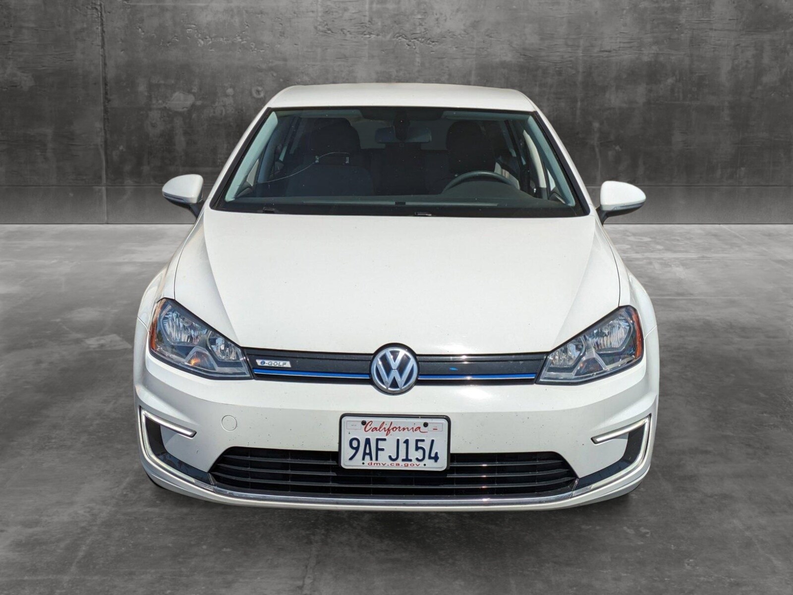Used 2016 Volkswagen e-Golf e-Golf SE with VIN WVWKP7AU2GW916152 for sale in Carlsbad, CA