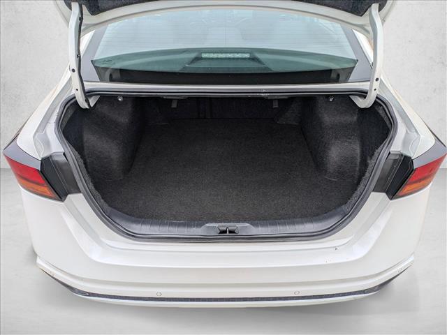 2023 Nissan Altima 2.5 SV photo 6