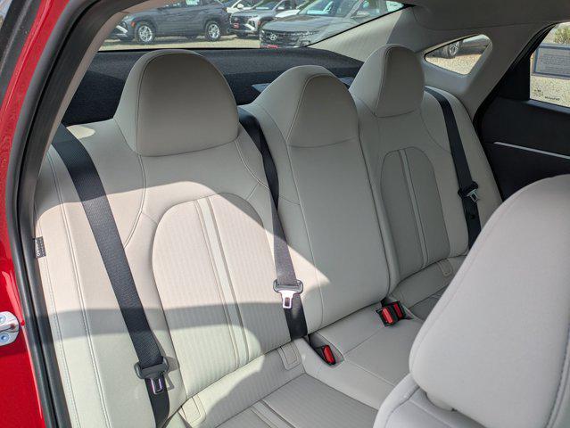 2025 Hyundai Sonata SE - Photo 18