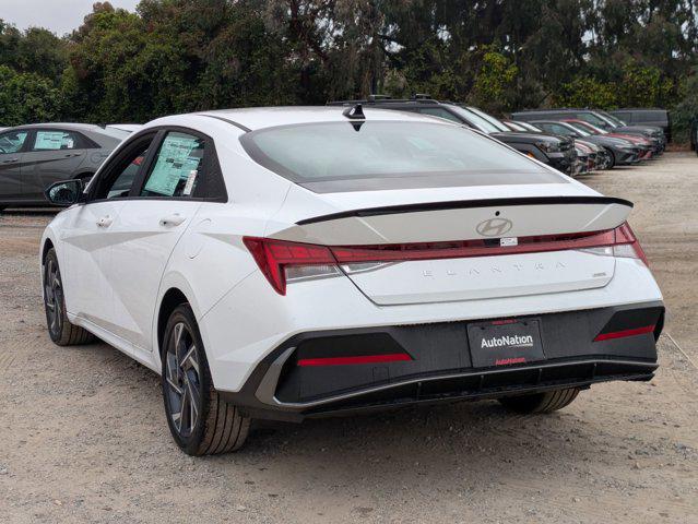 2025 Hyundai Elantra Blue - Photo 9
