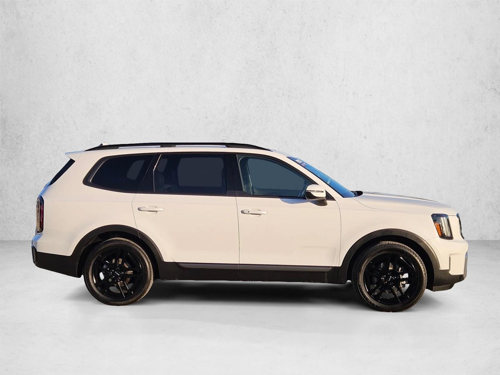 2023 Kia Telluride EX X-Line photo 3