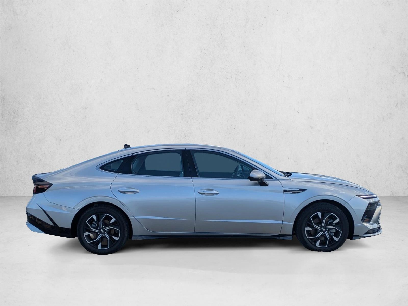 2024 Hyundai Sonata SEL photo 4