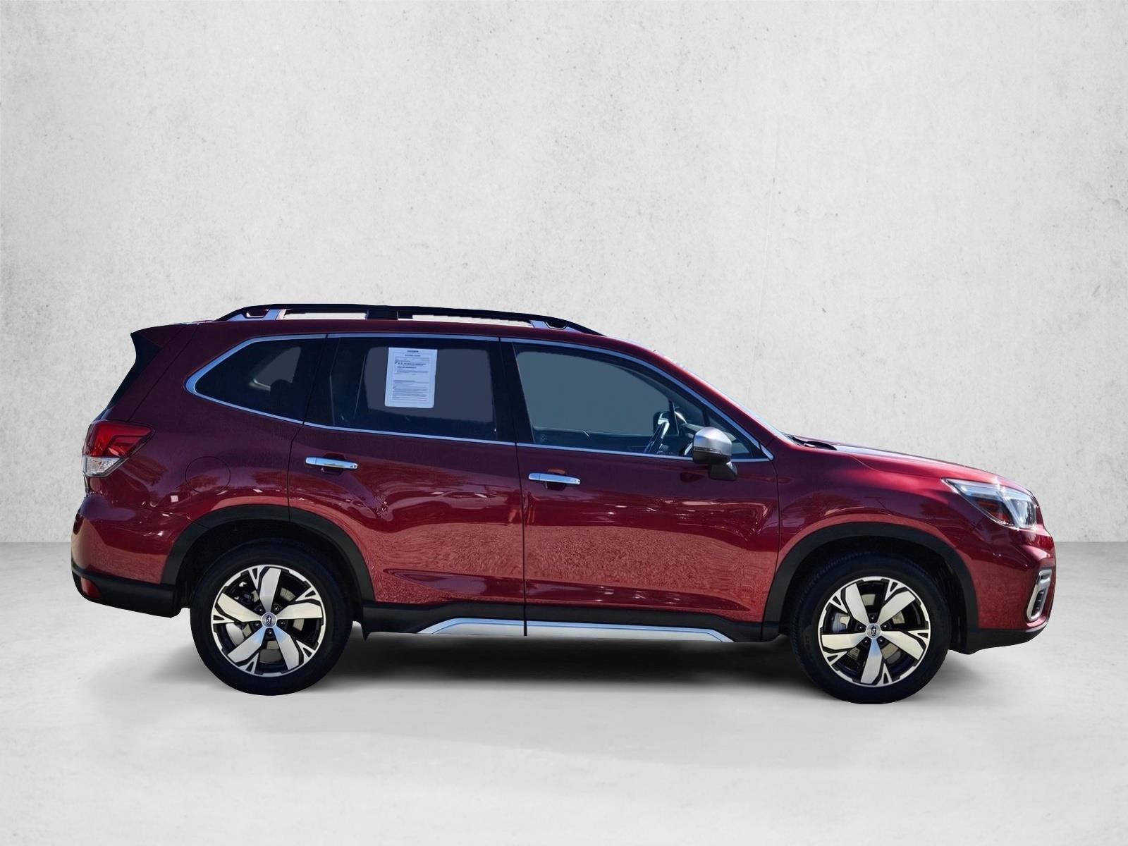 2019 Subaru Forester Touring photo 4