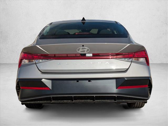 2025 Hyundai Elantra SEL - Photo 8