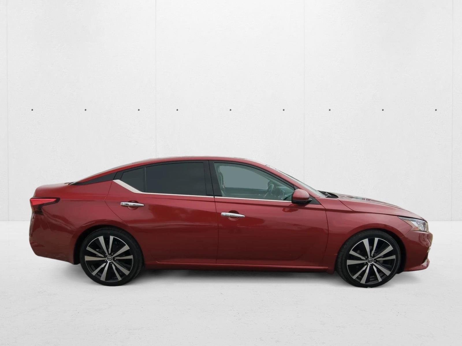2019 Nissan Altima Platinum Edition ONE photo 4