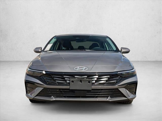 2025 Hyundai Elantra SEL - Photo 6