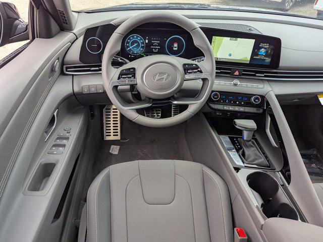 2025 Hyundai Elantra Blue - Photo 14