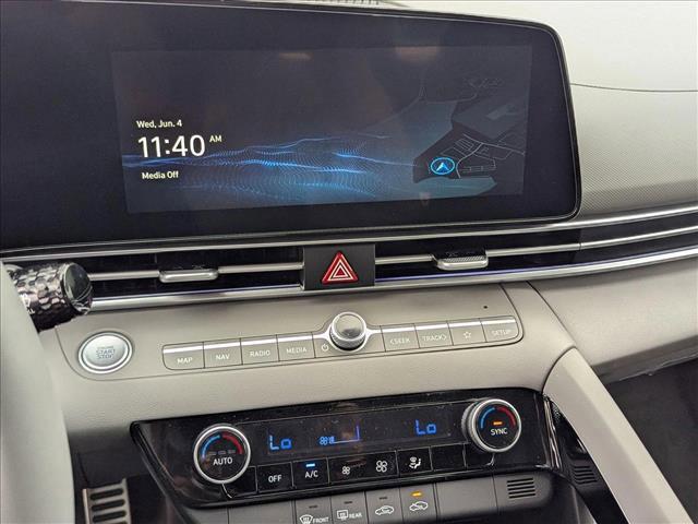 2025 Hyundai Elantra Blue - Photo 11