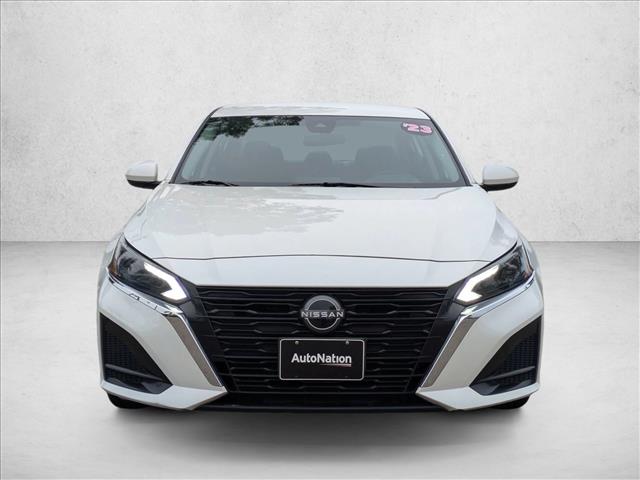 2023 Nissan Altima 2.5 SV photo 2