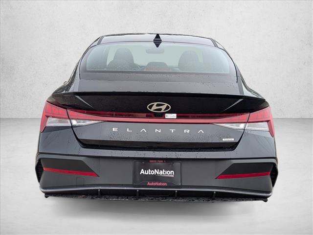 2025 Hyundai Elantra Blue - Photo 7