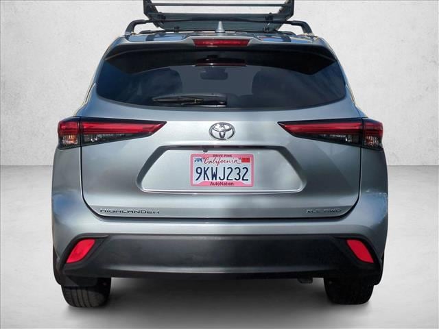 2022 Toyota Highlander XLE photo 6