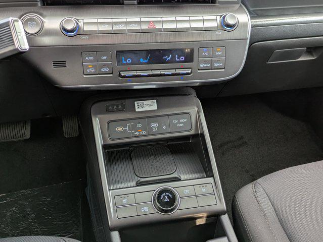 2025 Hyundai Kona SEL Convenience - Photo 14