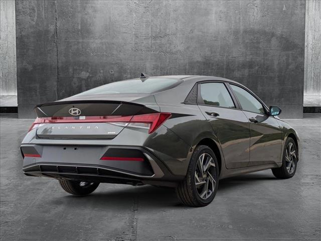 2025 Hyundai Elantra Hybrid SEL Sport photo 2