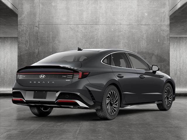 2025 Hyundai Sonata Hybrid Limited photo 2